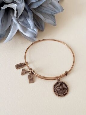 Wind & Fire SEA SHELL Antique Rose Gold Adjustable Charm Bangle Bracelet